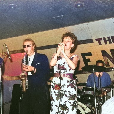 Polly and the Parrots 1983 - coloured