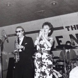 Polly and the Parrots 1983